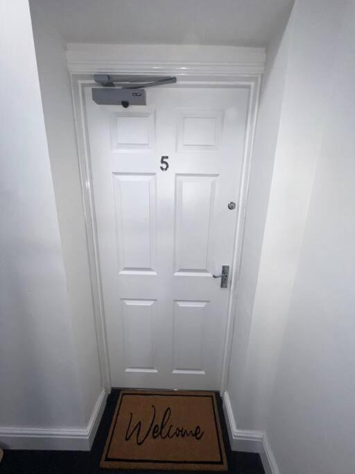 2 Bedroom Apartment With Balcony 옥스퍼드 외부 사진